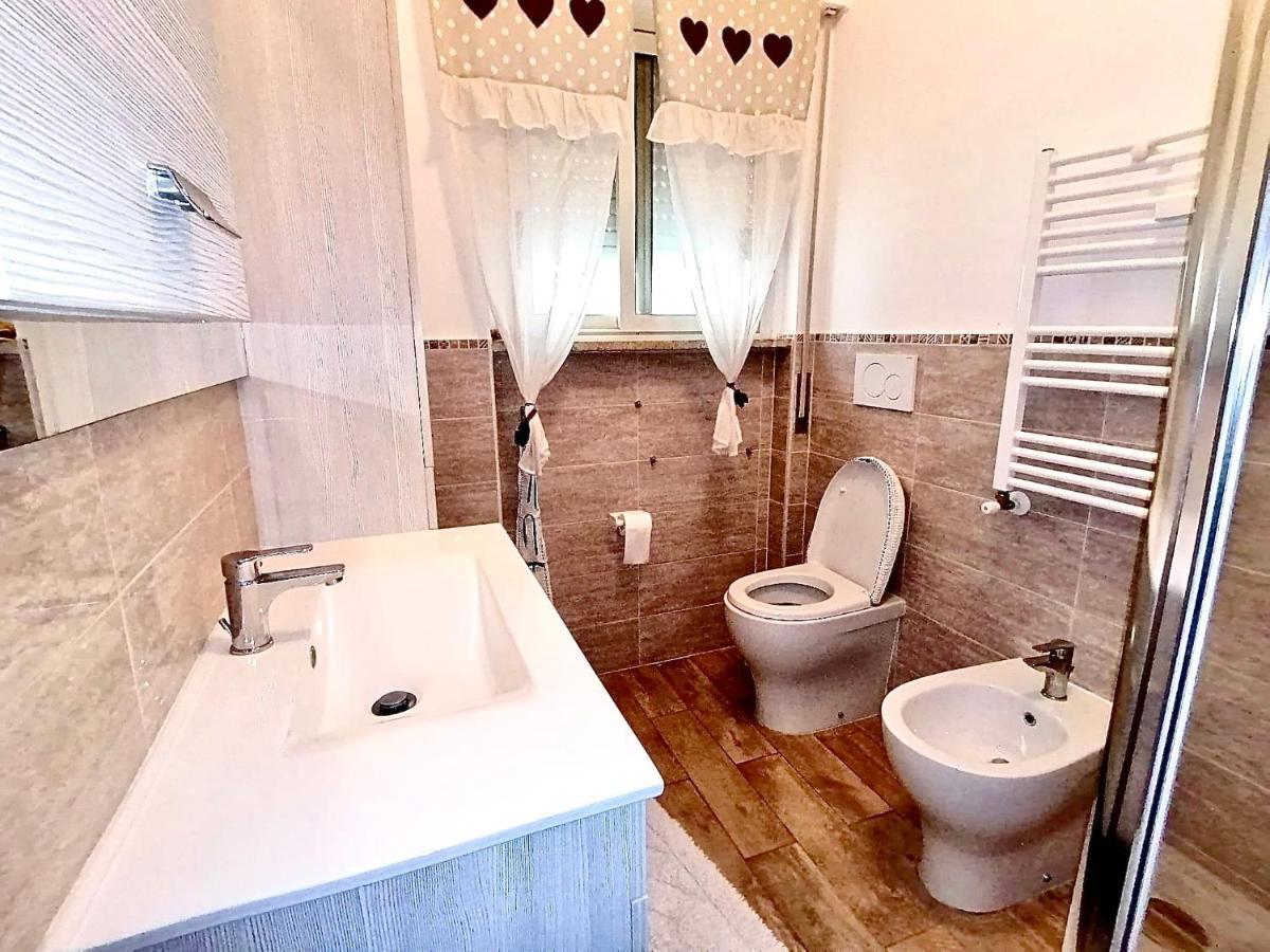 Apartamento Relax Zambrini Lido di Ostia Exterior foto